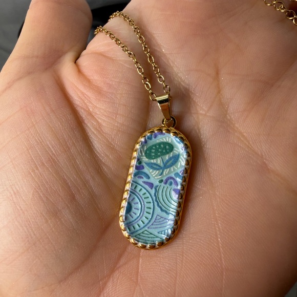 Stainless steel adjustable Gold and Blue Pendant Necklace - Picture 6 of 7